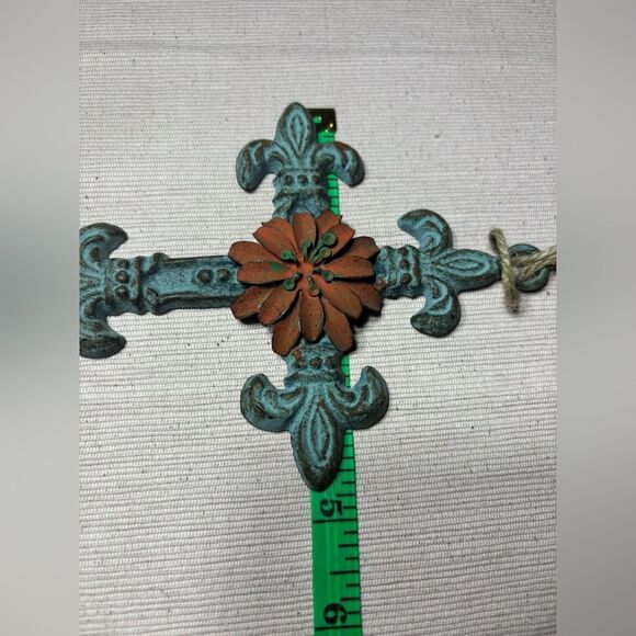 Elegant Cross Home Wall Decor EPC See photos for size references! - Picture 5 of 5